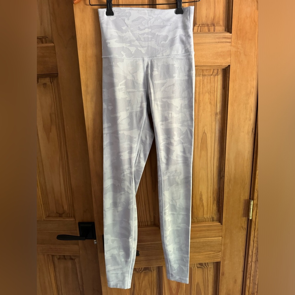 Lululemon white camo leggings, 28 inch, very high rise